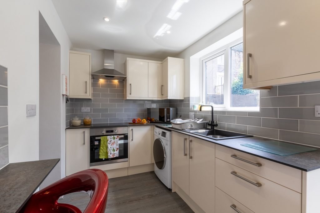 4 Balmoral Road