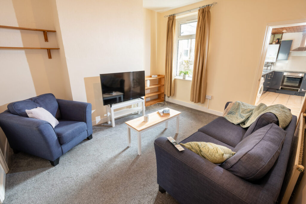 18 Coulston Road